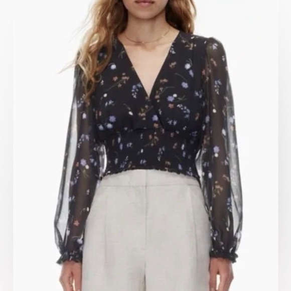 Aritzia Wistful Floral Blouse - Women’s Small - Picture 2 of 10